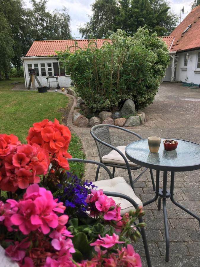 Stunning Romantic Cabin Close To Baltic See Idestrup Exterior photo